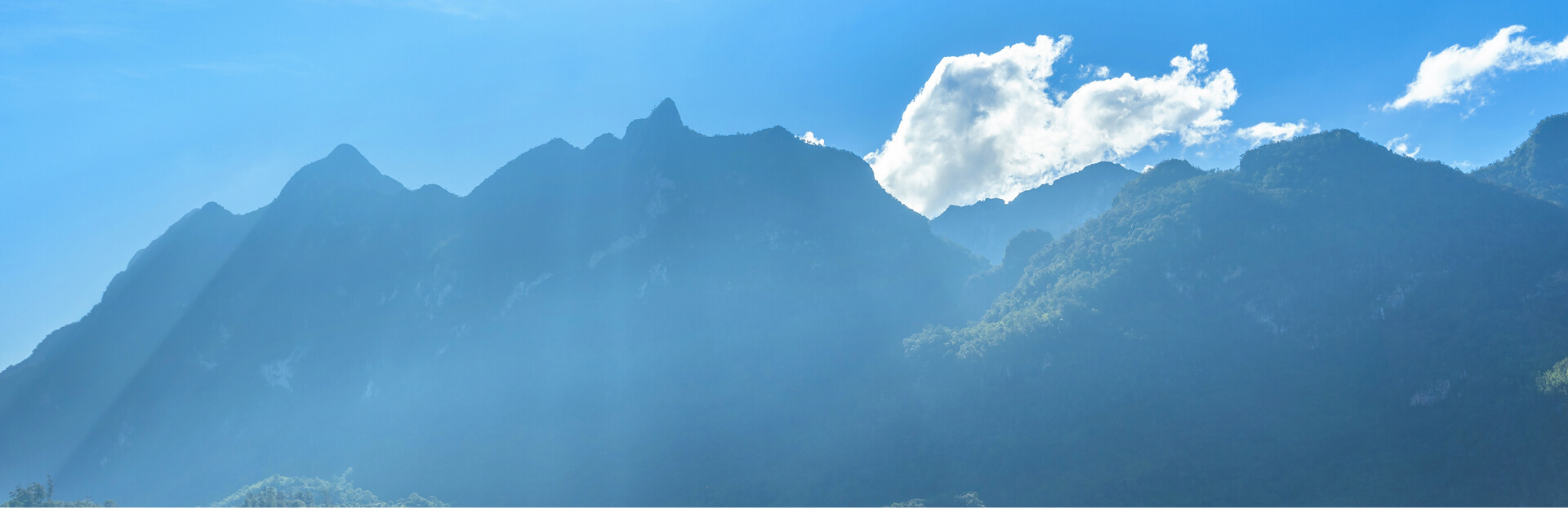 Himalayan Trek Background